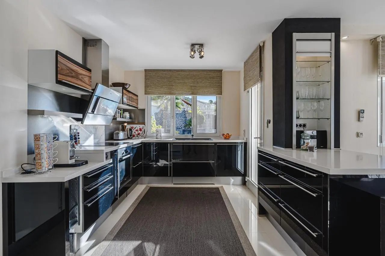 אדחה Luxusvilla Sol Y Mar Mit Grandiosem Meerblick ספרד